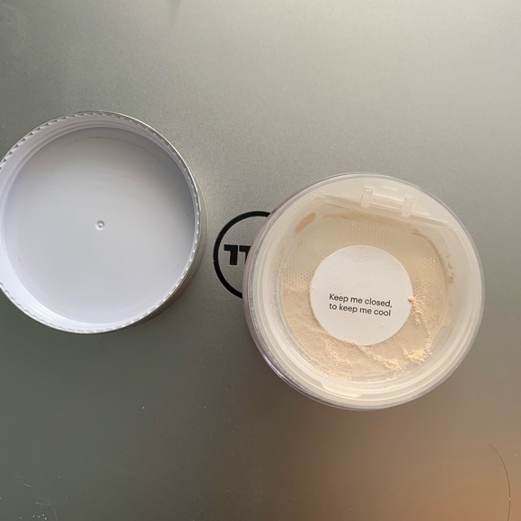 Becca hydra mist powder - Picture 4 of 5
